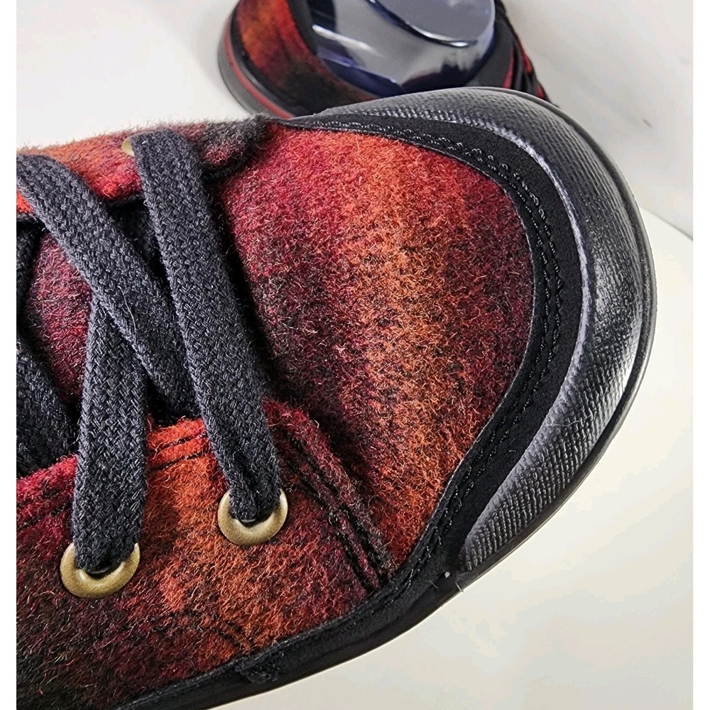 Keen Elsa IV Plaid Wool Shoes Womens 9 Red Black Flannel Flat Skate Sneaker - Picture 3 of 13